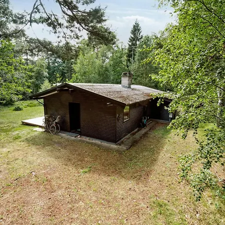 Prázdninový dům 60s Log House With Woodland Vibe *